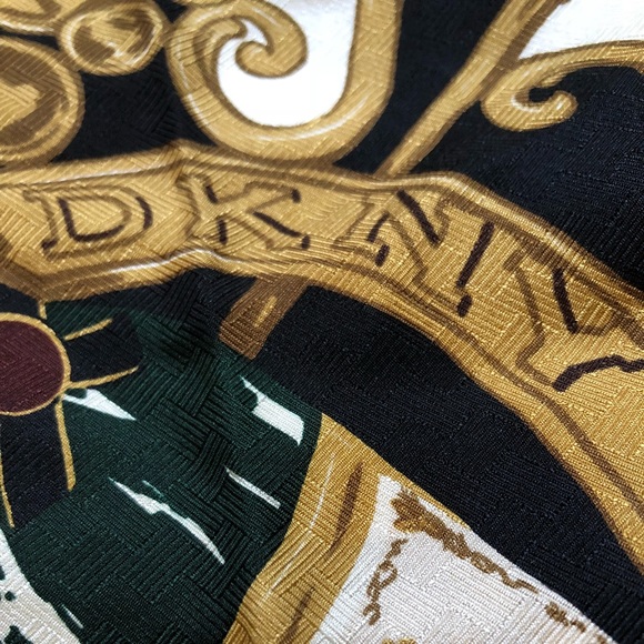 Beautiful DKNY scarf 🧣 - Picture 2 of 4